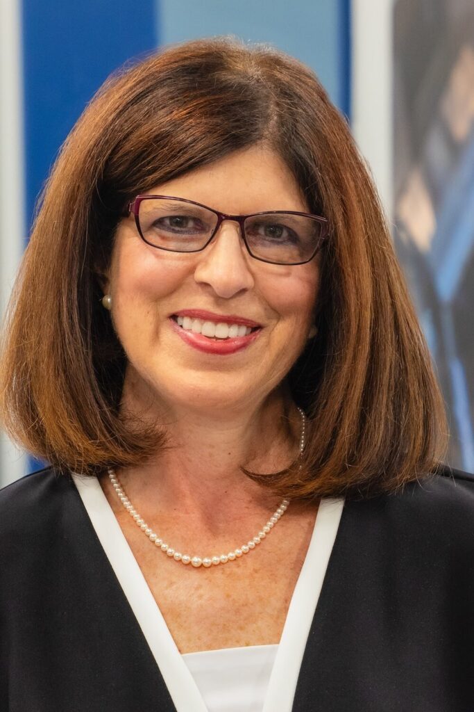 37 2006 susan names e vp and controller